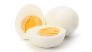 كم جرام بروتين في البيضه